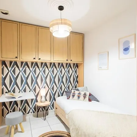 C16 - 2 Bdr Rue Antibes 4 Min Palais Festivals - Ac & Terrace Apartment Cannes