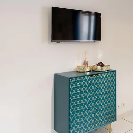C16 - 2 Bdr Rue Antibes 4 Min Palais Festivals - Ac & Terrace Apartment Cannes